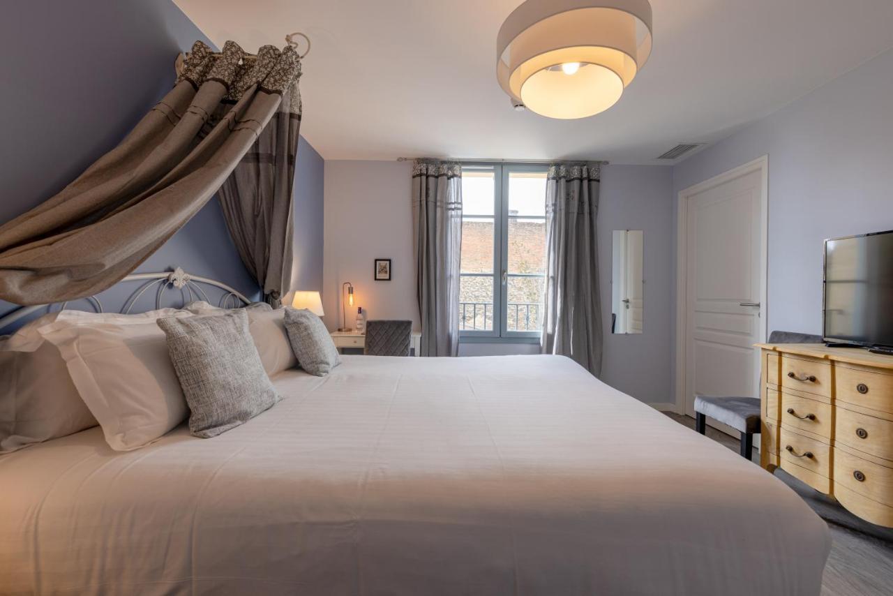 Hotel-Restaurant Des Augustins Saint-Cyprien  Eksteriør bilde